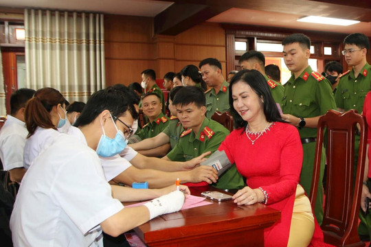 Lực lượng Công an tỉnh Đắk Nông hiến 544 đơn vị máu