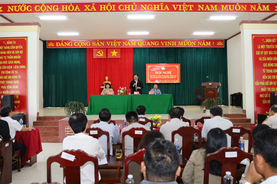 Cử tri xã Đắk Plao phản ánh nhiều bất cập ở địa phương