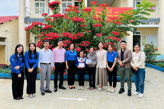 Bảo Lộc: Hơn 270 triệu đồng hỗ trợ "Hoa Cúc Trắng” Ka Mỹ Hạnh