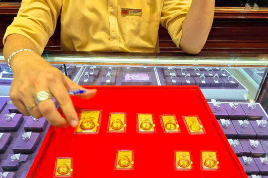 Giá vàng hôm nay 5/12/2024: Giá vàng nhẫn và vàng thế giới cùng tăng nhẹ