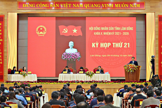 HĐND tỉnh Lâm Đồng khai mạc trọng thể Kỳ họp cuối năm