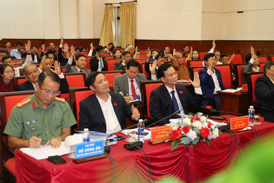 Miễn nhiệm Ủy viên UBND tỉnh Đắk Nông đối với ông Nguyễn Trung Hiếu và Lê Ngọc Quang