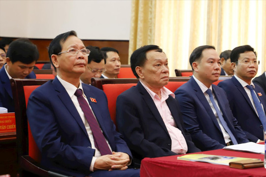 Khai mạc Kỳ họp thứ 9, HĐND tỉnh khóa IV, nhiệm kỳ 2021-2026