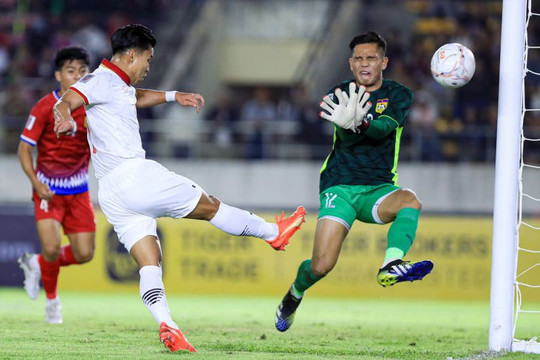Tổng thuật trận Lào 1-4 Việt Nam: Hiệp hai bùng nổ