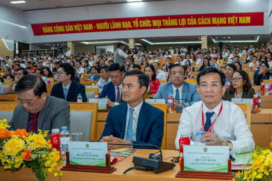 Đồng chí Hồ Văn Mười tham dự hội nghị công bố quy hoạch tỉnh Bình Phước