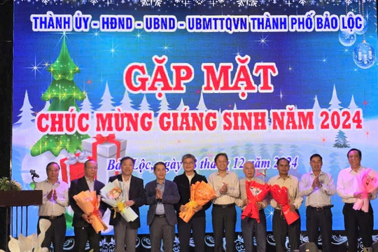 Bảo Lộc: Tổ chức gặp mặt, chúc mừng Giáng sinh năm 2024