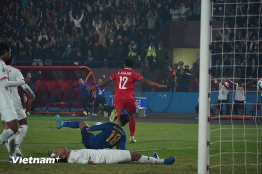 Nguyễn Xuân Son rực sáng, đưa Đội tuyển Việt Nam vào bán kết AFF Cup 2024