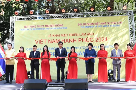 Khai mạc Triển lãm ảnh “Việt Nam hạnh phúc - Happy Vietnam” năm 2024 tại Bangkok