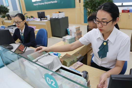 Ngân hàng gia tăng hỗ trợ tín dụng cho doanh nghiệp dịp cuối năm