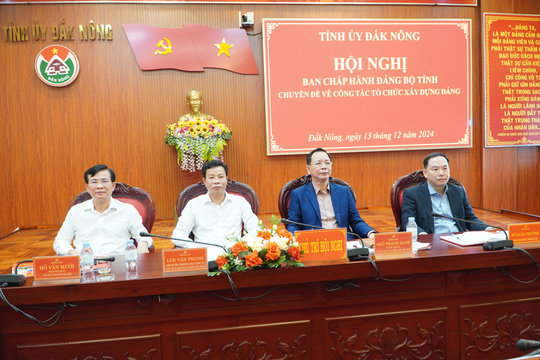Tinh, gọn, mạnh để vươn mình, cất cánh