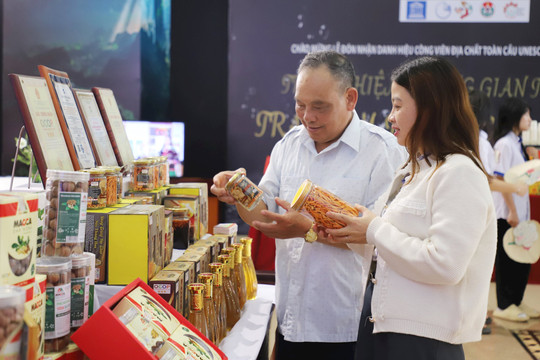 Giới thiệu sản phẩm đặc trưng của đối tác CVĐCTC UNESCO Đắk Nông