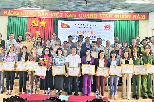 Bảo Lâm: Khen thưởng 43 tập thể, cá nhân điển hình dân vận khéo