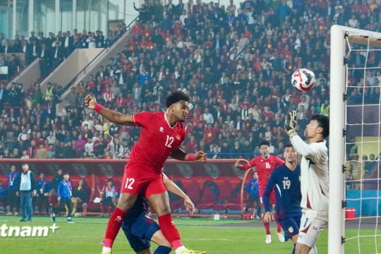 Cận cảnh Xuân Son đánh đầu tung lưới Thái Lan ở chung kết AFF Cup 2024