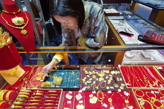 Giá vàng hôm nay (chiều 3/1/2025): Tăng mạnh 500.000 đồng mỗi lượng