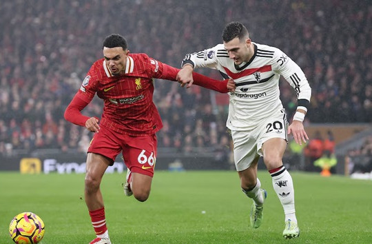 Real Madrid dần mất kiên nhẫn với Alexander-Arnold
