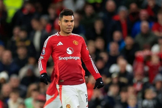 Casemiro có thể rời MU ngay tháng 1, Al-Nassr chào lương "khủng"