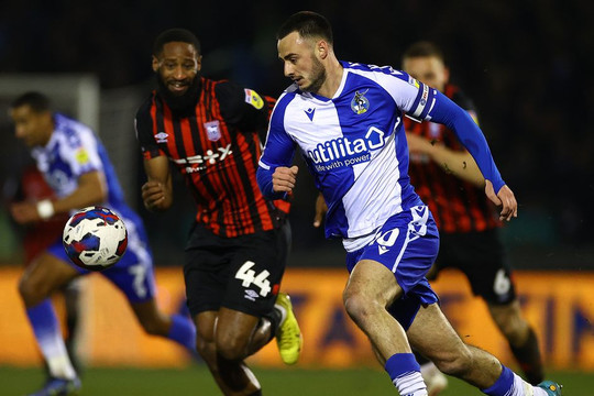 Nhận định, dự đoán Ipswich Town vs Bristol Rovers: Cách biệt 2 bàn