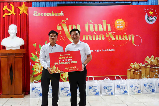 Trao 100 suất quà tết cho người dân khó khăn huyện Đắk Glong