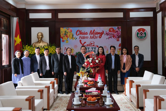 Giáo phận Ban Mê Thuột thăm, chúc tết UBND tỉnh Đắk Nông