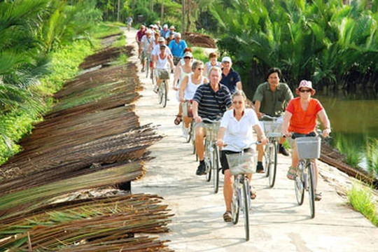 Miễn thị thực cho công dân 3 nước vào Việt Nam du lịch