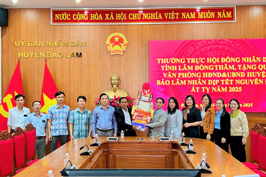 Thường trực HĐND tỉnh Lâm Đồng thăm, chúc Tết tại huyện Bảo Lâm
