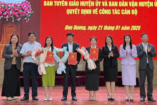 Đơn Dương: Công bố quyết định hợp nhất Ban Tuyên giáo và Ban Dân vận Huyện ủy
