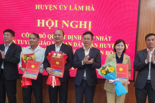 Lâm Hà: Công bố Quyết định hợp nhất Ban Tuyên giáo và Ban Dân vận Huyện ủy