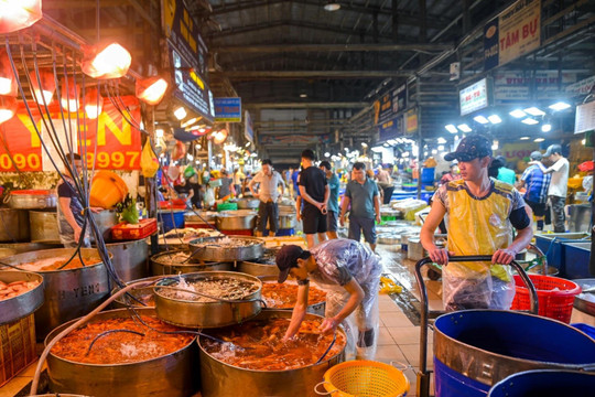 Đắk Nông nhộn nhịp thị trường tết ông Công, ông Táo