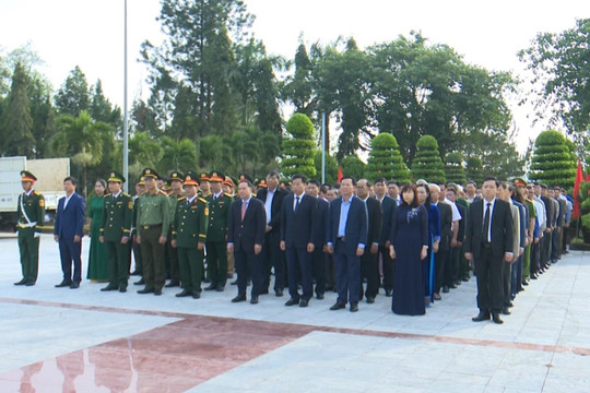 Lễ viếng các anh hùng, liệt sĩ tại Nghĩa trang Liệt sĩ tỉnh Đắk Nông