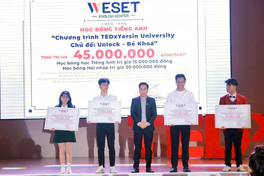 Trao tặng học bổng và các khóa học phát triển kỹ năng cho sinh viên Trường Đại học Yersin Đà Lạt