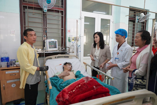 Lãnh đạo tỉnh Đắk Nông thăm, chúc tết tại Bệnh viện Đa khoa tỉnh