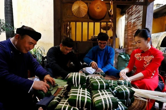 Những món bánh truyền thống độc đáo trong dịp Tết cổ truyền của ba miền