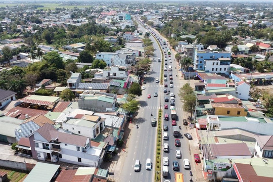 Quốc lộ 14 ùn ứ kéo dài sau tết