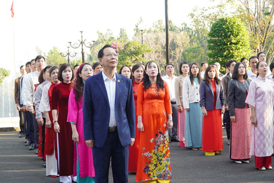 Tỉnh ủy Đắk Nông tổ chức Lễ chào cờ đầu năm 2025