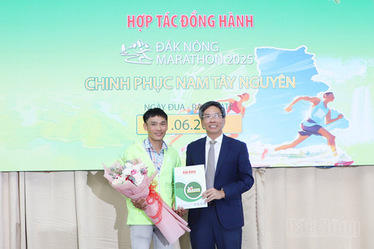 "Dị nhân" Nguyễn Văn Long làm Giám đốc đường chạy Đắk Nông marathon 2025 - Chinh phục Nam Tây Nguyên