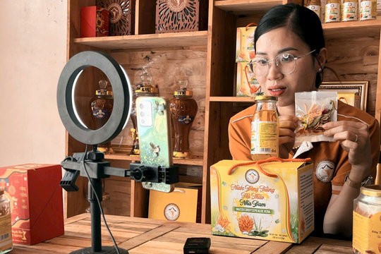 Bạn trẻ Đắk Nông ứng dụng chuyển đổi số trong khởi nghiệp
