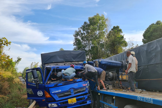 Hai tài xế bị thương do tai nạn trên đường tránh TP. Gia Nghĩa