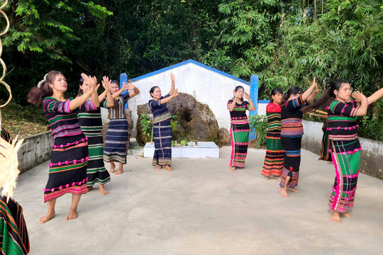 Huyện nghèo Đắk Nông bảo tồn văn hóa, phát triển du lịch