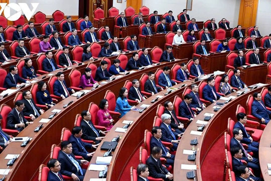Bộ Chính trị yêu cầu nghiên cứu định hướng sáp nhập một số đơn vị hành chính cấp tỉnh