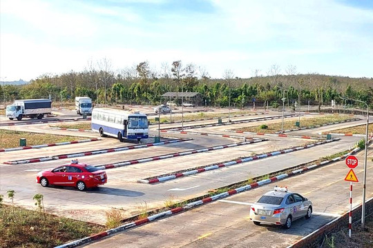 Đắk Nông sát hạch, cấp giấy phép lái xe “liền mạch” sang ngành Công an