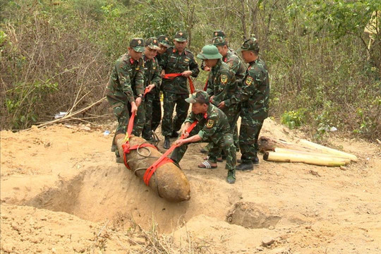 Đắk Nông hủy nổ an toàn quả bom nặng 334kg