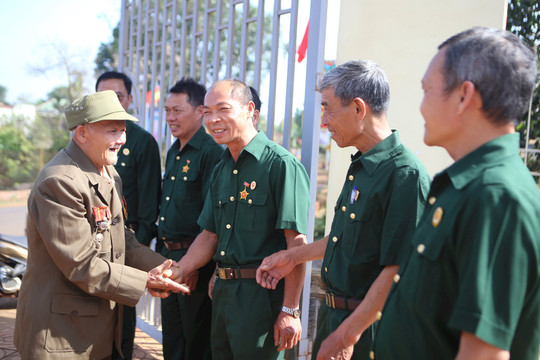 Thời khắc nổ súng ở Đức Lập