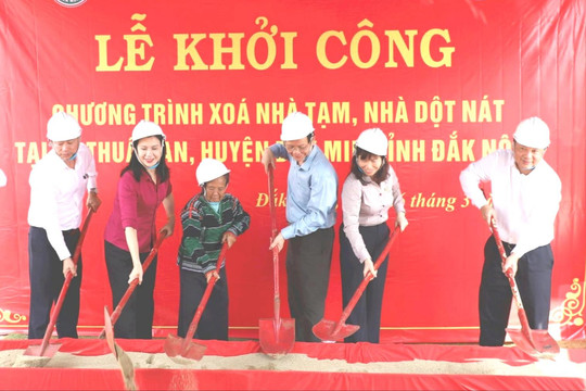 Bí thư Tỉnh ủy Ngô Thanh Danh dự lễ khởi công Chương trình xóa nhà tạm, nhà dột nát