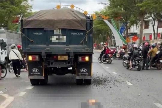 Đắk Nông: Học sinh lớp 4 gặp tai nạn nghiêm trọng trước cổng trường