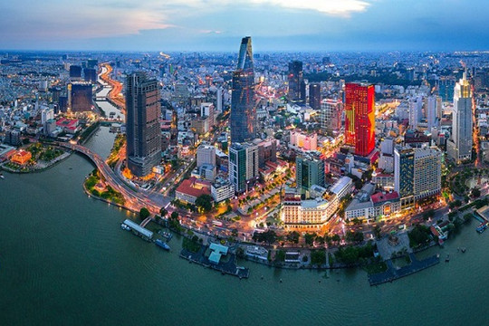 Xây dựng chính quyền địa phương 2 cấp: Sắp xếp cấp xã hay dừng cấp huyện trước?