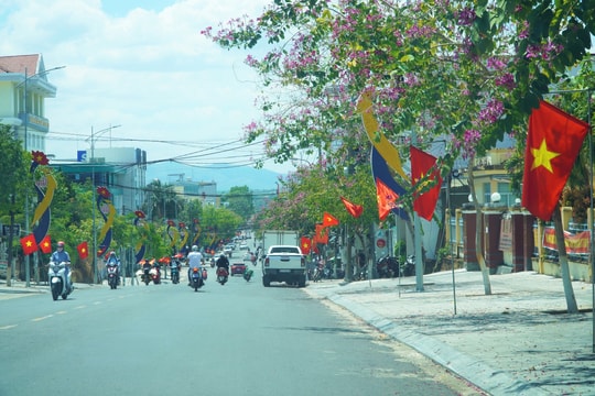 Sẵn sàng cho Lễ kỷ niệm 50 năm Ngày giải phóng tỉnh Kon Tum