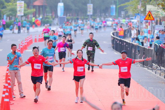 Lan tỏa phong trào chạy bộ ở Đắk Nông