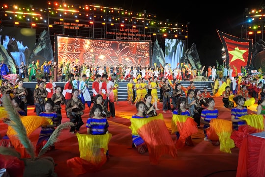 Lễ Kỷ niệm 50 năm Ngày giải phóng tỉnh Kon Tum