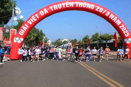 Lâm Đồng: Hơn 2.000 người tham gia Ngày chạy Olympic vì sức khỏe toàn dân