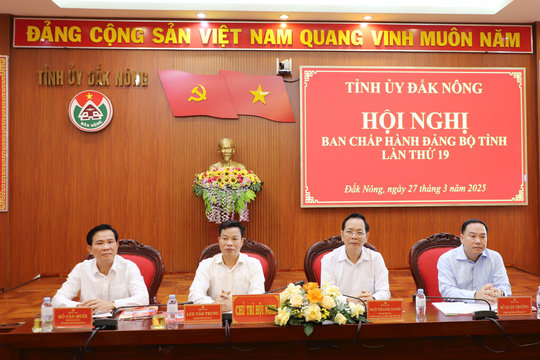 Hình ảnh Hội nghị Ban Chấp hành Đảng bộ tỉnh Đắk Nông lần thứ 19, khóa XII